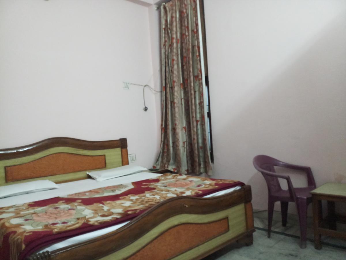 Hotel Satkar, Харидвар Экстерьер фото